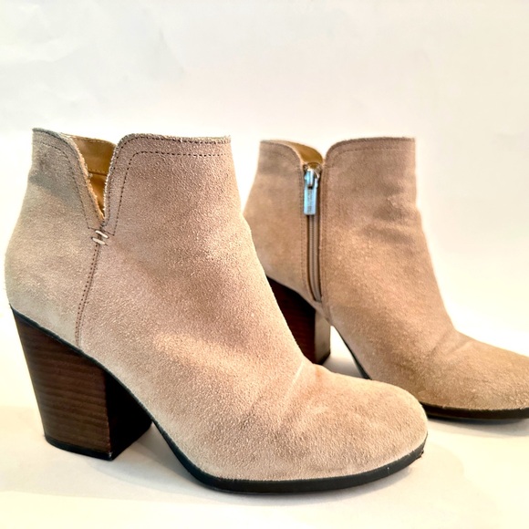 Suede booties - Picture 3 of 15